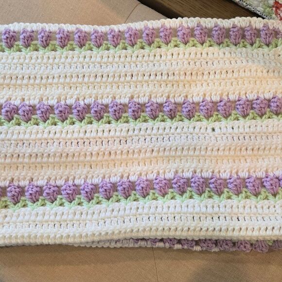 NEW ROSE BUD ORCHID/ WHITE BABY BLANKET 36 X 34 INCHES - Picture 7 of 8